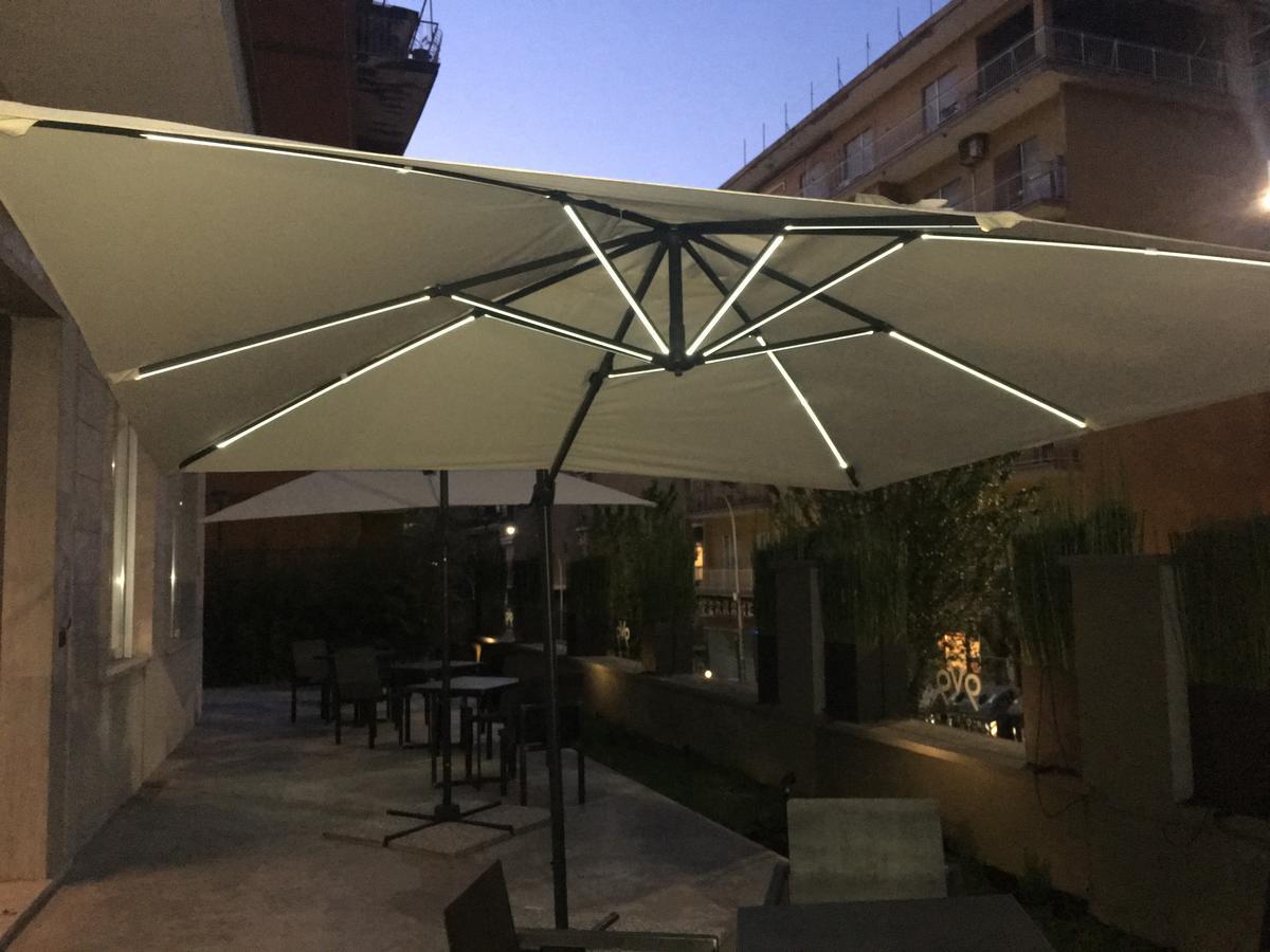 V99 Hotel - Rome — Foto 1